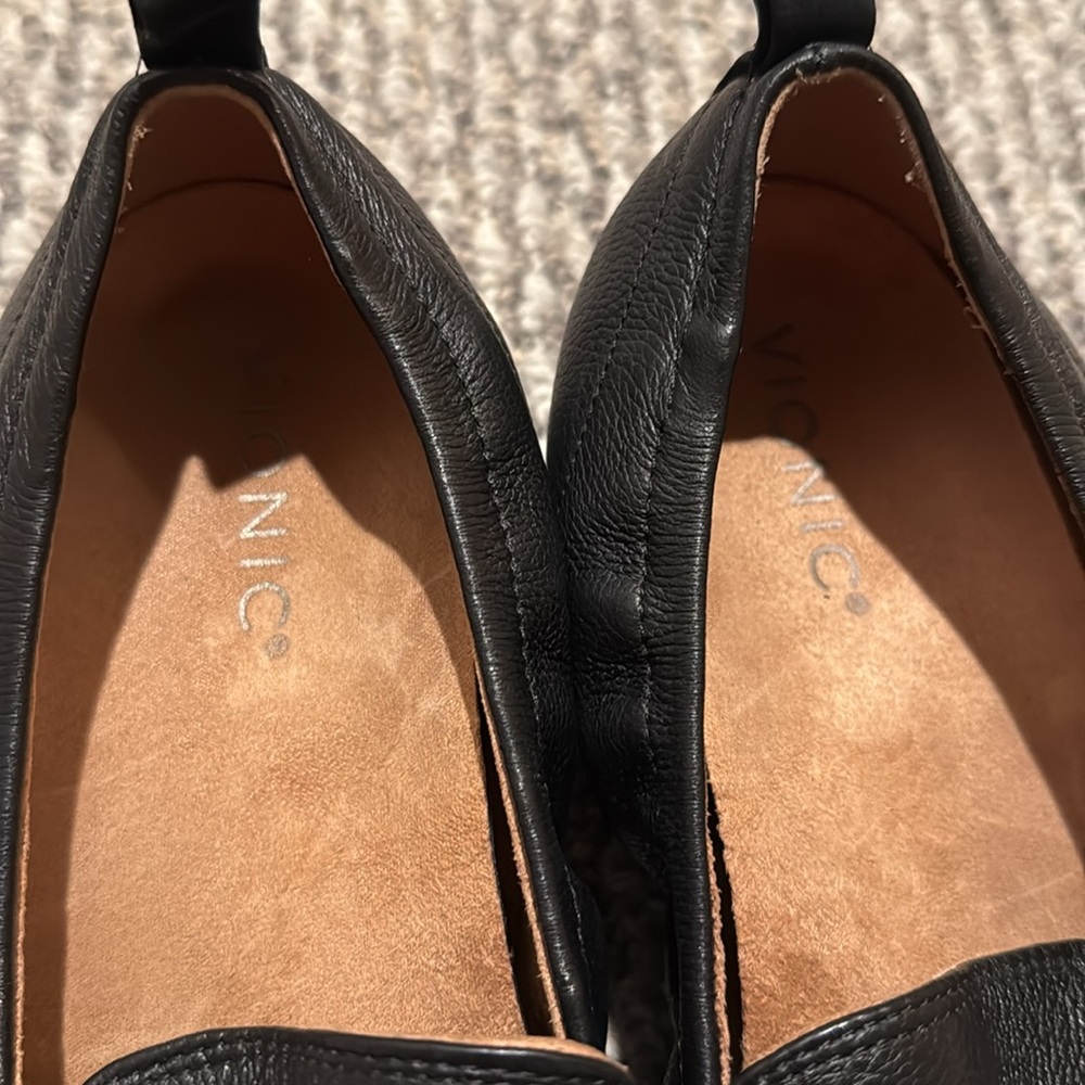 Vionic Black Leather Loafers with Silver Chain Detail - Picture 3 of 7